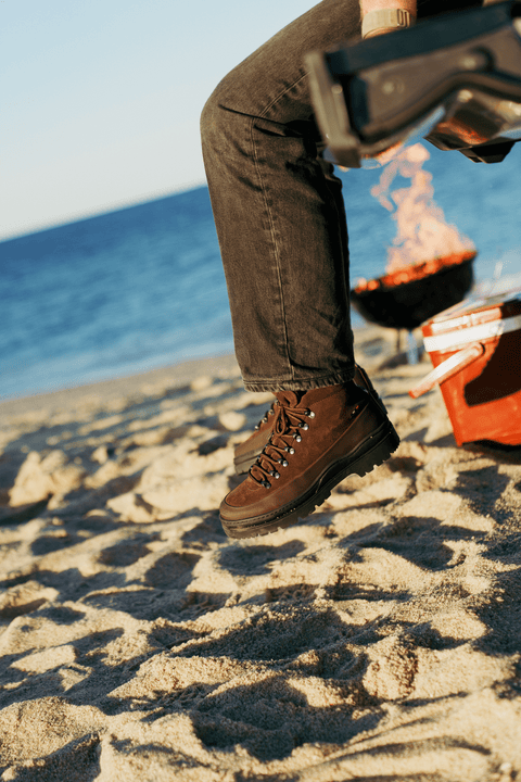 Tucker Hiking Boot in Brown Suede