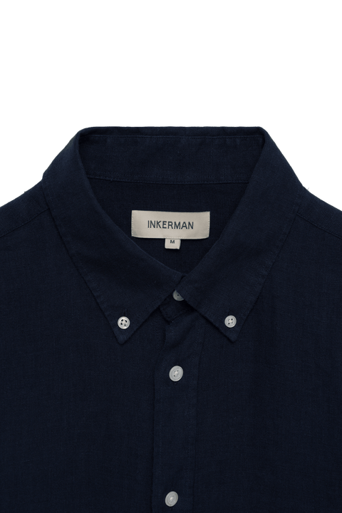 The Linen Shirt in Navy