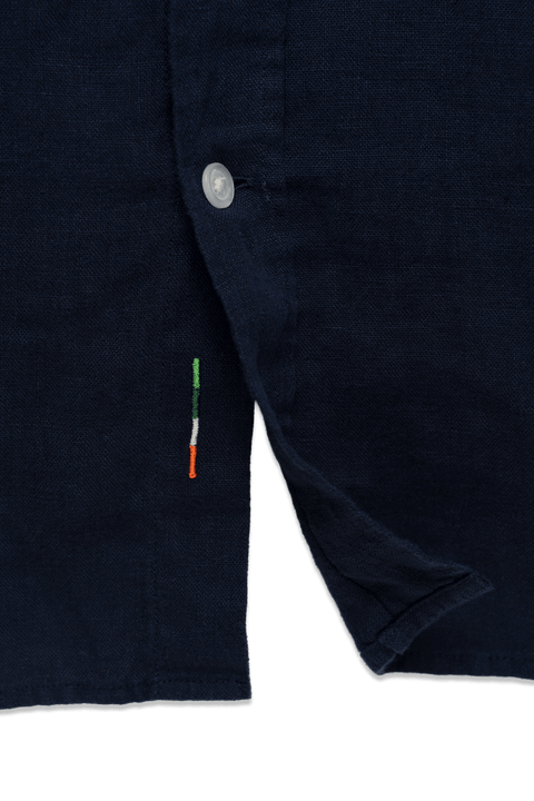 The Linen Shirt in Navy
