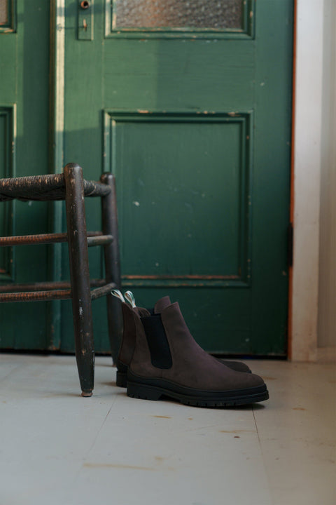 Willow Chelsea Boot in Brown