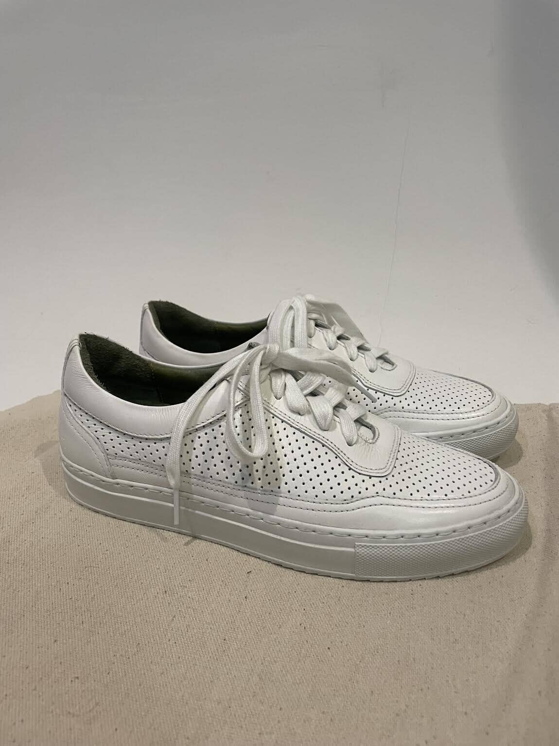 White Leather Sneaker (US 9)